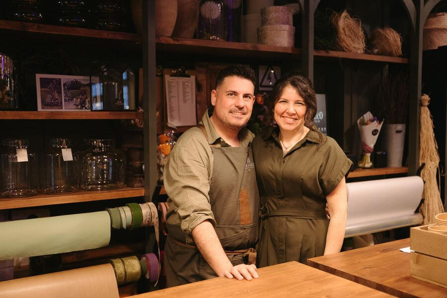 Pareja2 Salvador y Pamela. Dueños de la Floristería Flor de Sauco en Ponferrada